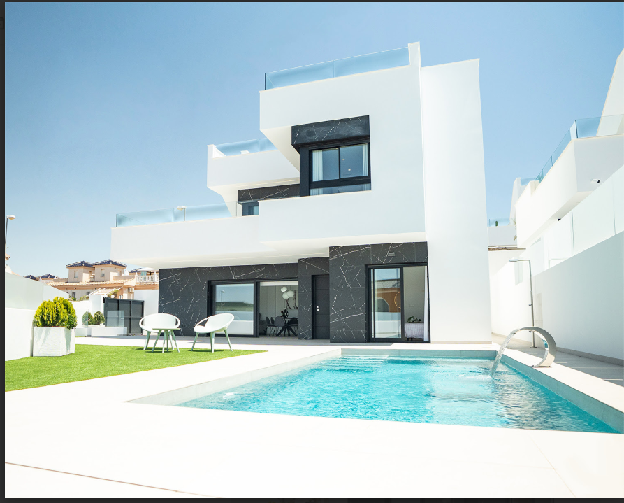 Imagen de Villa NÂº7 â€“ Llave en Mano, Full Equipped en Benimar (Rojales)  Una villa exclusiva en parcela privada de 294 mÂ², con 180 mÂ² construidos y todos los detalles para disfrutar de un estilo de vida mediterrÃ¡neo Ãºnico.